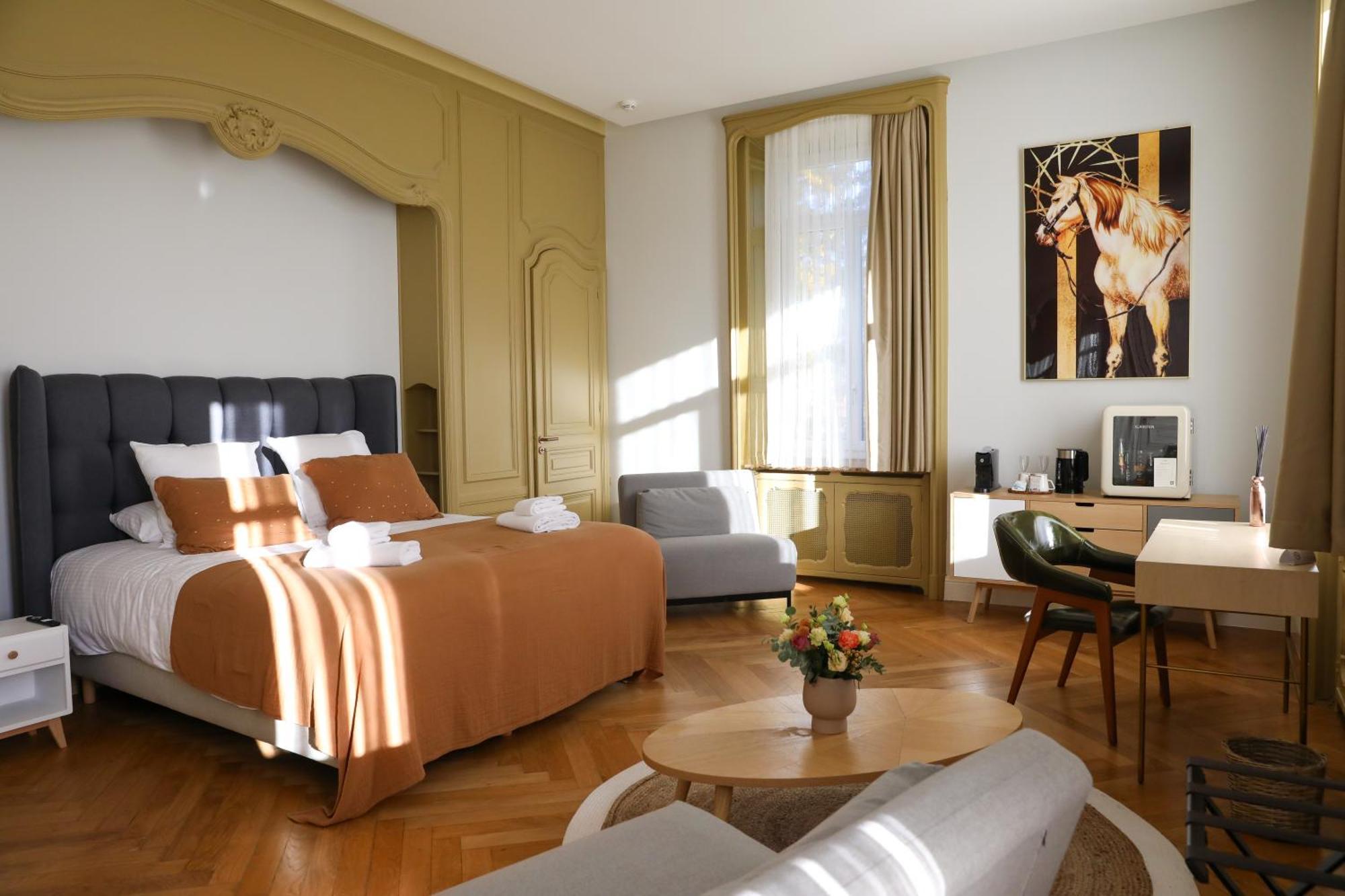 Sequoias Golf & Ressort Hotel Ruy-Montceau Exterior photo