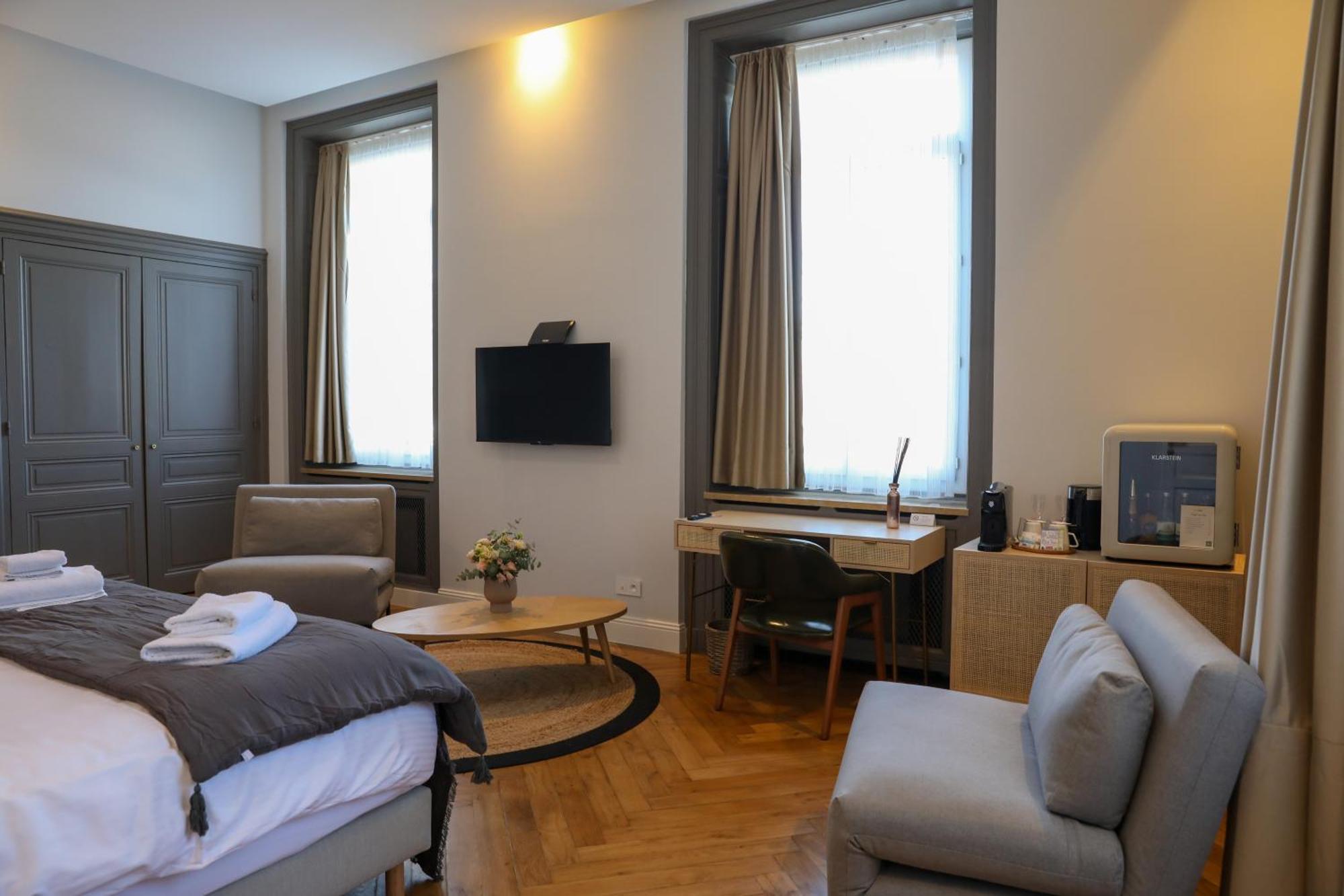 Sequoias Golf & Ressort Hotel Ruy-Montceau Exterior photo
