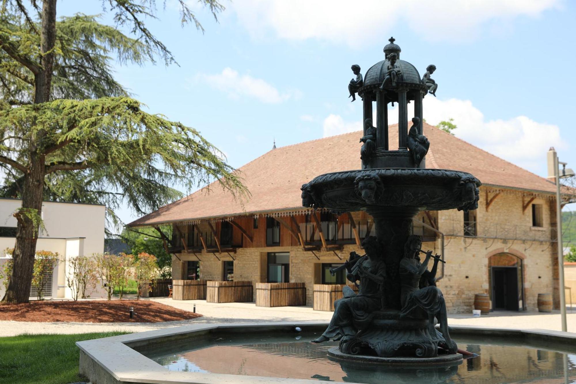 Sequoias Golf & Ressort Hotel Ruy-Montceau Exterior photo